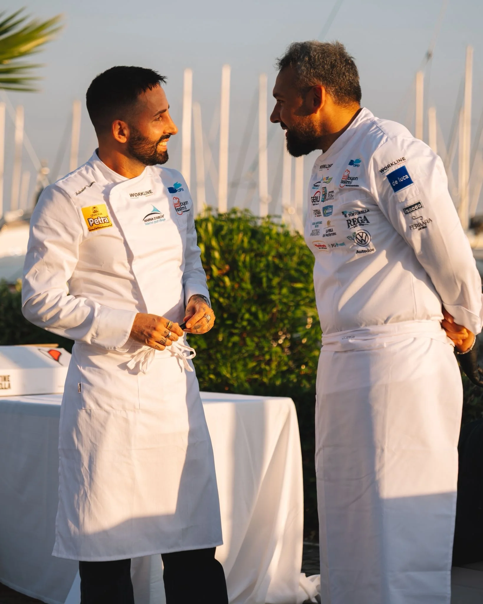 Federico Visinoni con un collega durante un evento